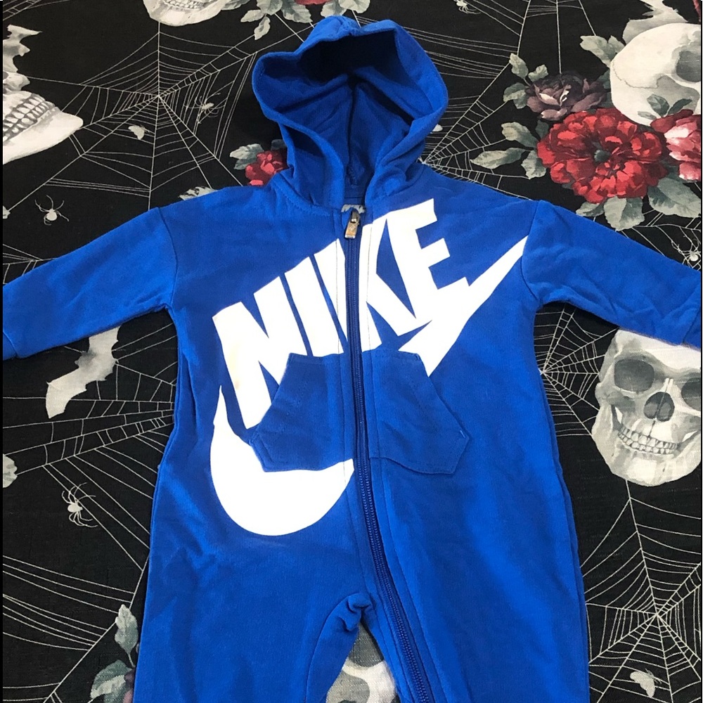 NWT NIKE AIR KIDS ZIP UP HOODIE ROMPER 6M ONESIE - Picture 2 of 11
